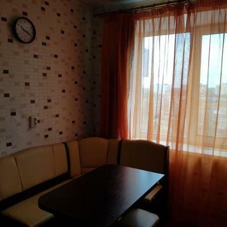 Уютная Квартира В 5 Мин Пешком От Курорта Myrhorod Exteriör bild